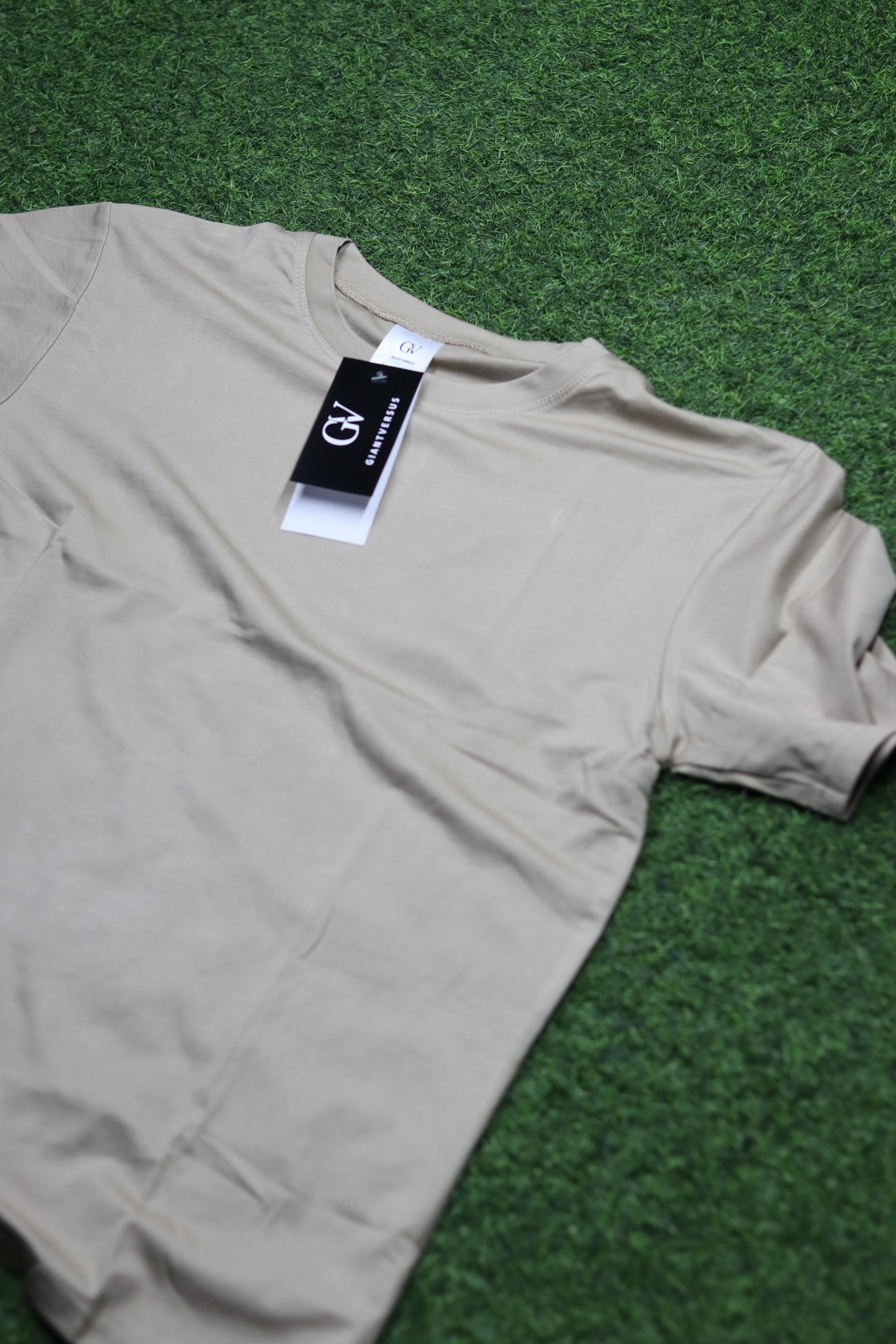 REGULAR FIT PLAIN T-SHIRT